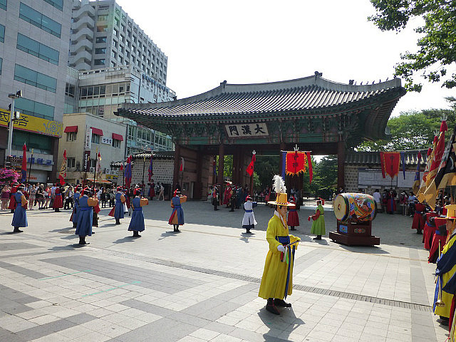 Changing of the Guard at Deoksugung Palace
