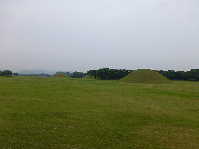 Tumuli - Royal burial mounds