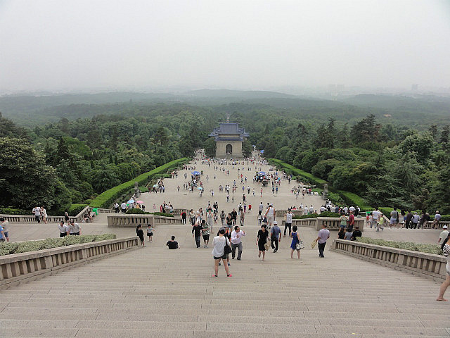 Sun Yat-sen mausoleum - sweeping views