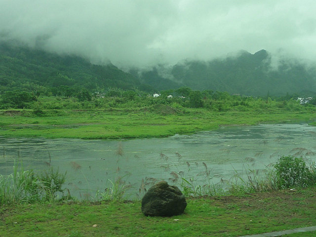 Angry clouds - Huangshan to Hongcun 
