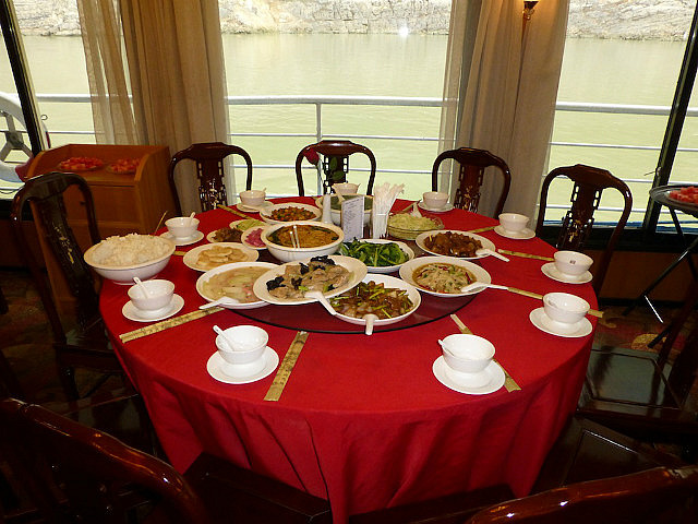 Typical meal on the Yangtze Pearl