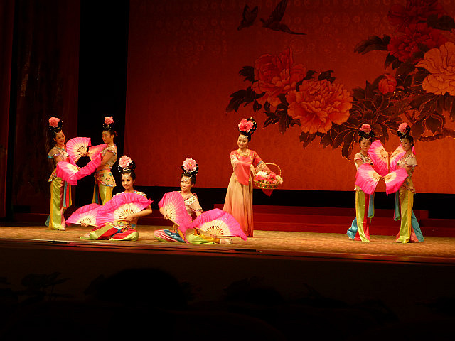 Sichuan Opera performance
