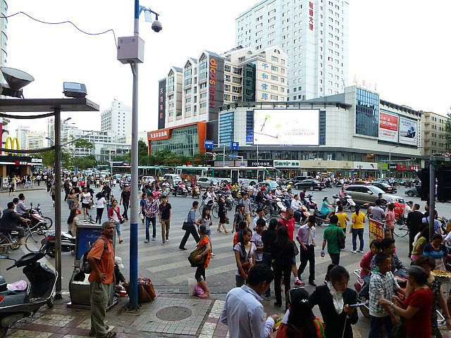 Busy street intersection, Kunming