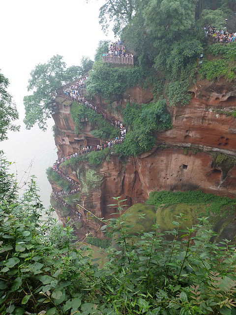 The cliff path alongside the Big Buddha
