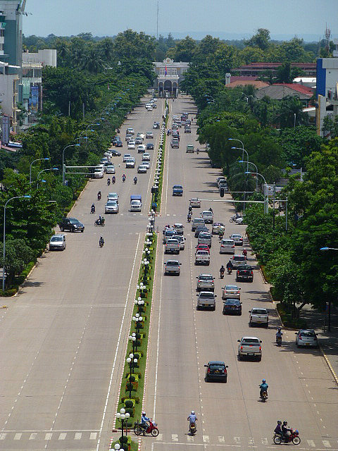 Road to Presedential Palace from top of Patuxai