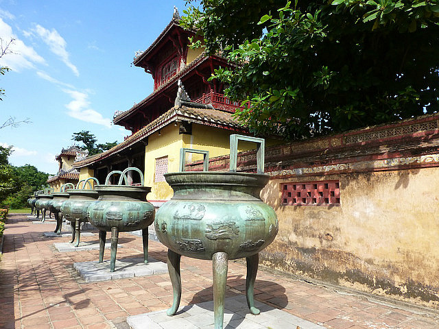 To Mieu Temple - Dynastic Urns 