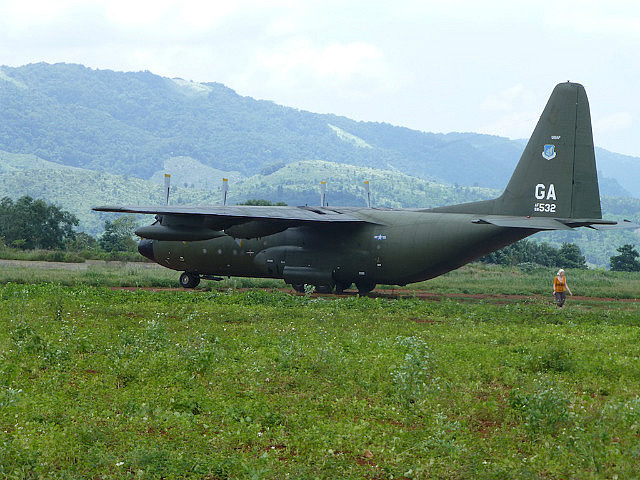 Cargo plane, Khe Sanh Base