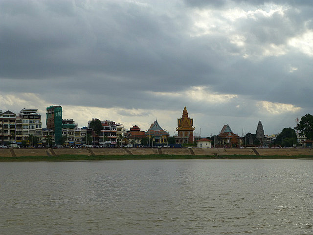 Phnom Penh skyline 