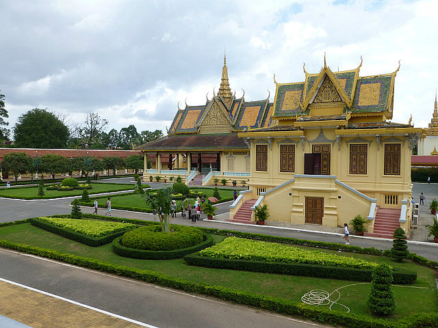 Hor Samran Phirun, Royal Palace