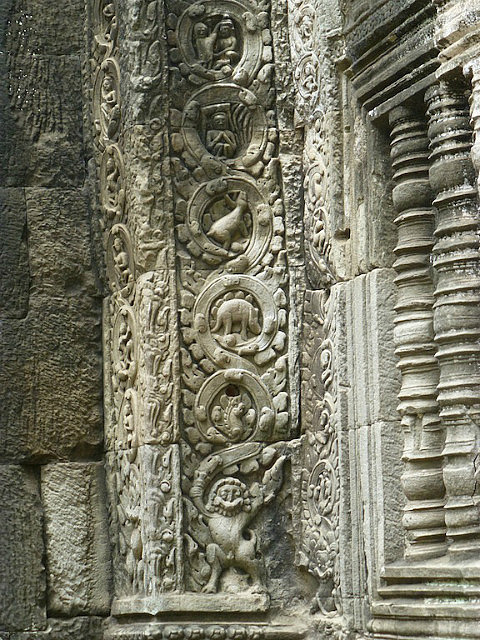 Ta Phrom - startling images (stegasaurus?)