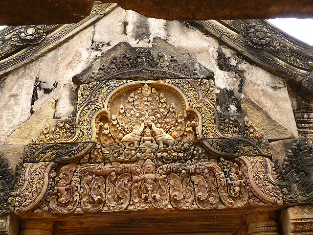 Benteay Srei - Indra atop Airavatha