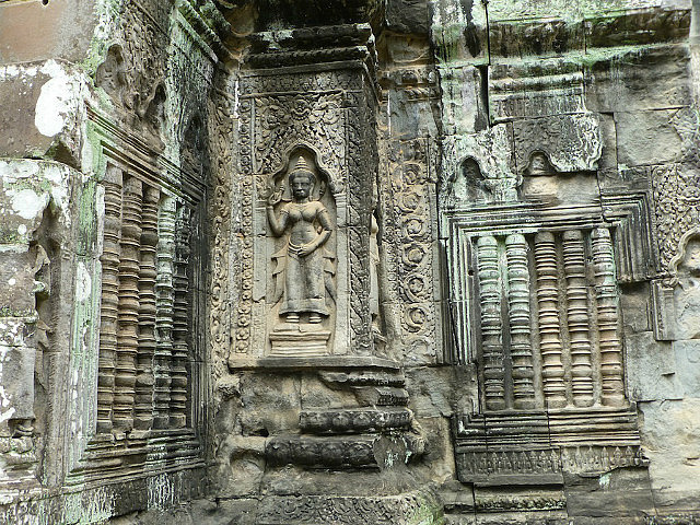 Ta Phrom - Apsara