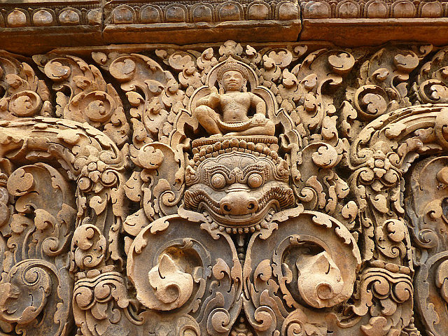 Sandstone carvings at Benteay Srei