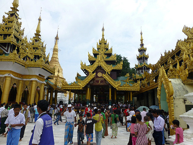 Shwedagon Pagoda 