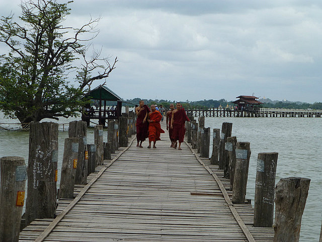 Teak bridge over lake at Amarapura