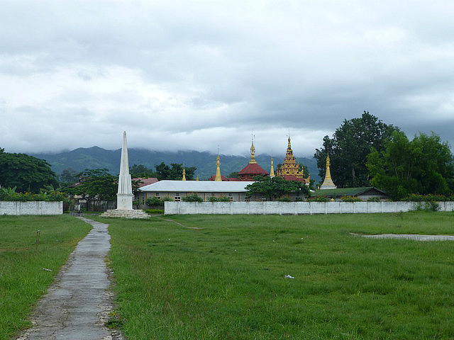 Nyuangshwe Independence Monument