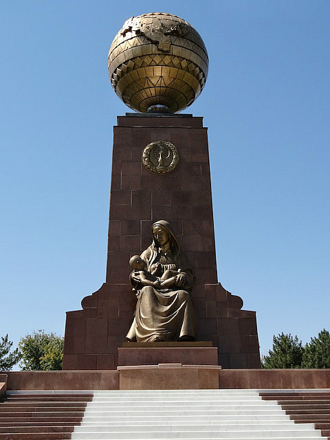 Crying Mother Monument honors WWII Uzbek soldiers 