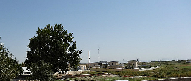 Uzbek - Tajik border crossing at Oybek