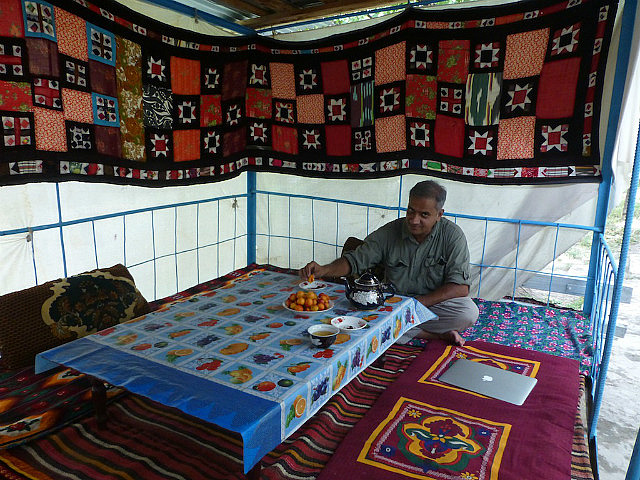 Welcome tea at Nofin Homestay