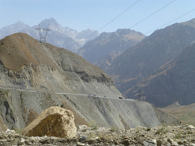 Steep climb through the pass