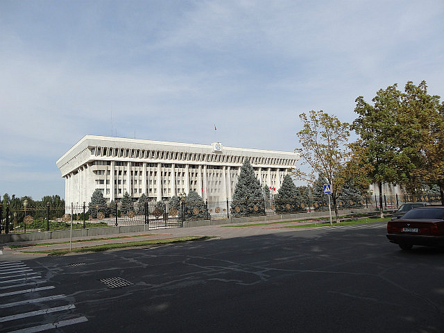 "White House" 