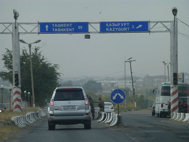 The border is not far from Tashkent