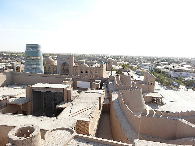 Fortress wall, west gate and Kalta Minor Minaret