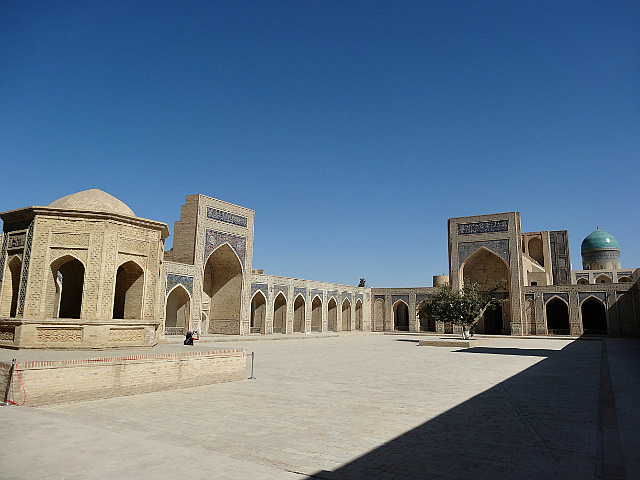 Inside Kalon mosque