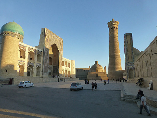 Square fronting Mir-i-Arab Medressa, Kalon Minaret