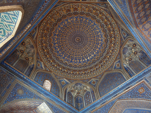 Painted dome inside Tilla-Kari