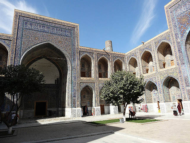 Interior courtyard of Ulugh beg Medressa