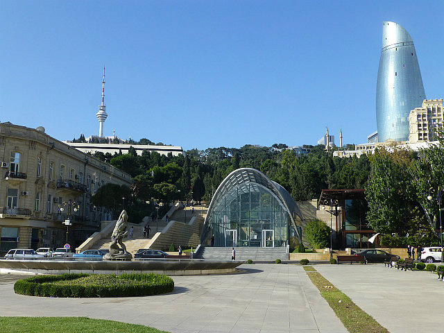 Baku downtown - entrance to funicular station