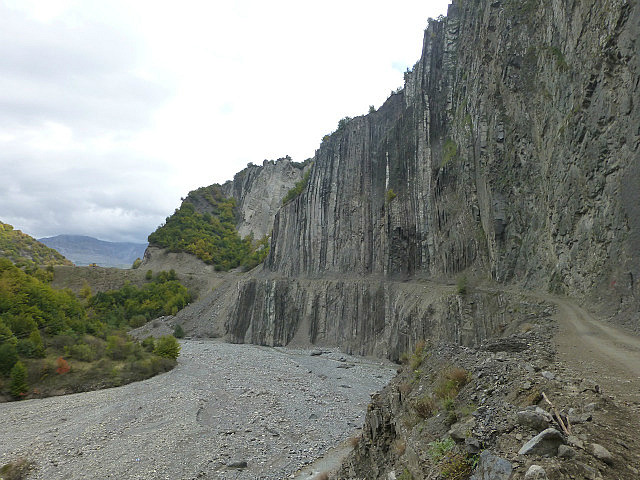 Narrow cliff-side road from Ismaylli to Lahic