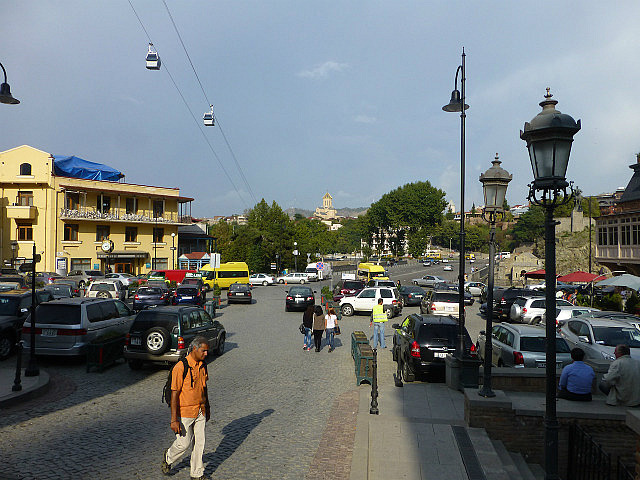 Cable car transporting people to Narikala fortress