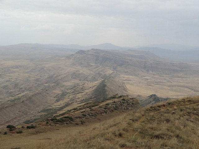 Georgia-Azerbaijan border follows the ridge