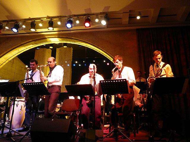 Armenian jazz band performing at Cafesjian Center