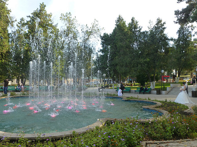 Stepanakert park - newly wedded couple photoshoot