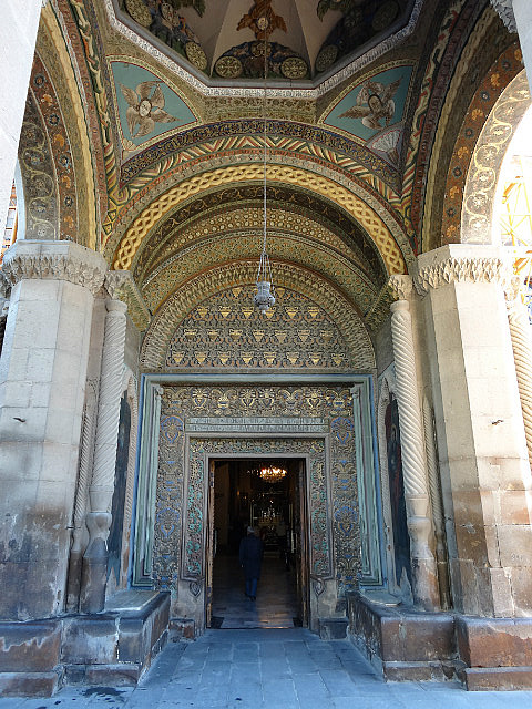 Entrance to the main cathedral, Mayr Tachar