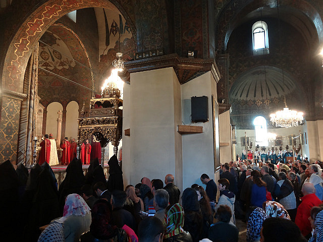 Sunday morning service at Echmiadzin