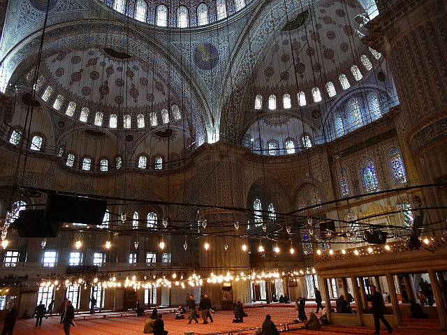 Blue mosque interior - note the large pillars