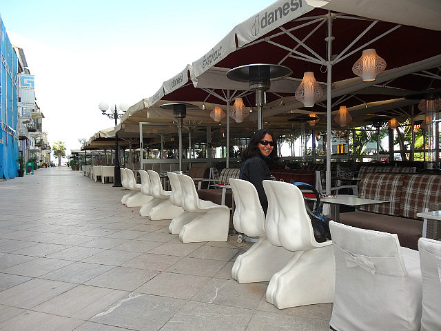 Contoured cafe chairs