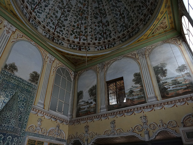 Murals in the apartment of the Queen Mother