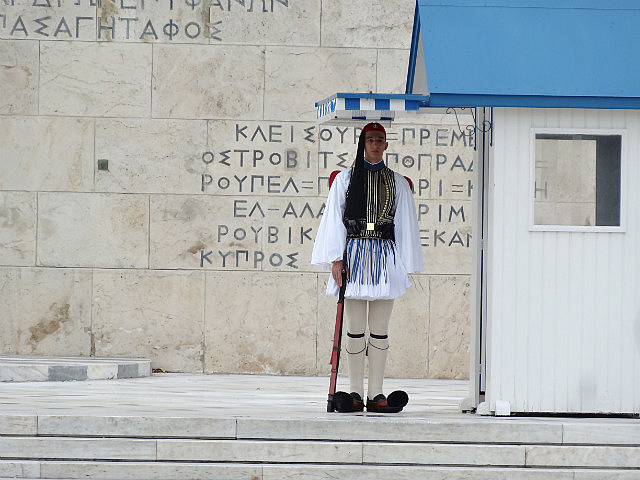 Evzone guarding Tomb of the Unknown Soldier