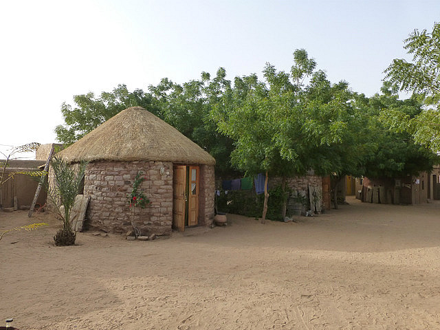 Tikkit - Stone House at Auberge Bab Sahara