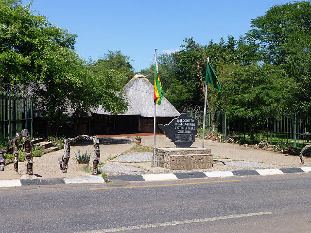 Entrance to the Mosi Oa Tunya National Park