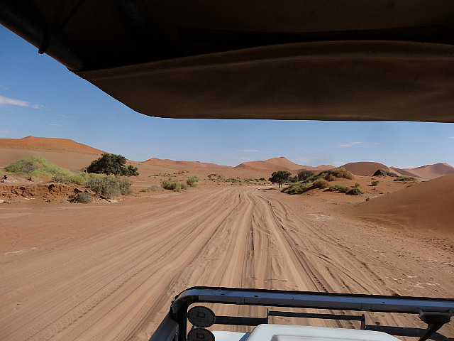 4x4 ride on sand to Deadvlei