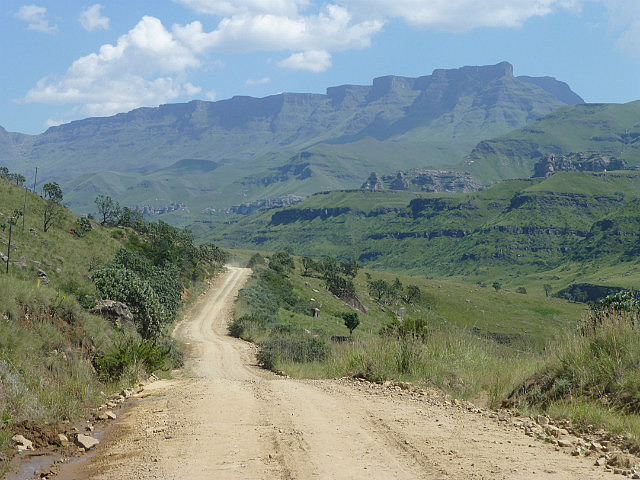 Rock formation called 12 apostles to the right