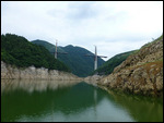 Bridge under construction over Shennong Stream