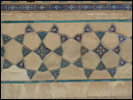 Closer look at tilework around the mausoleum walls
