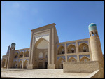 Alloquli Khan Medressa close to the East Gate 